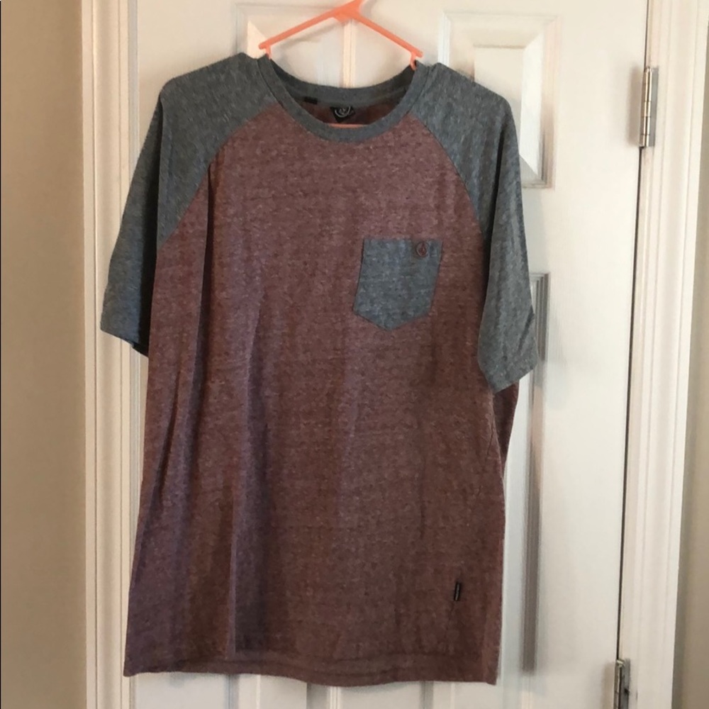 Volcom t shirt